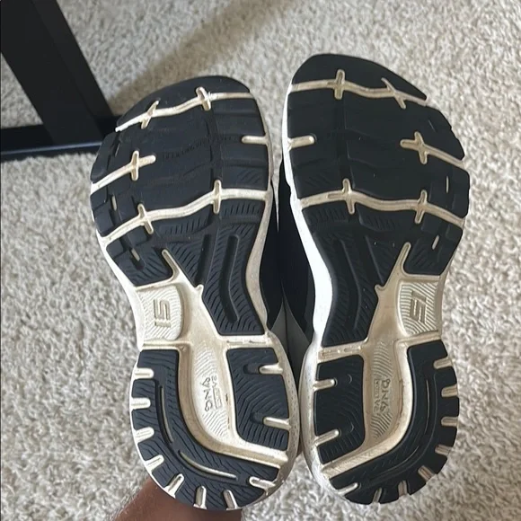 Brooks Ghost Black and Gray Athletic Shoes - Picture 5 of 5